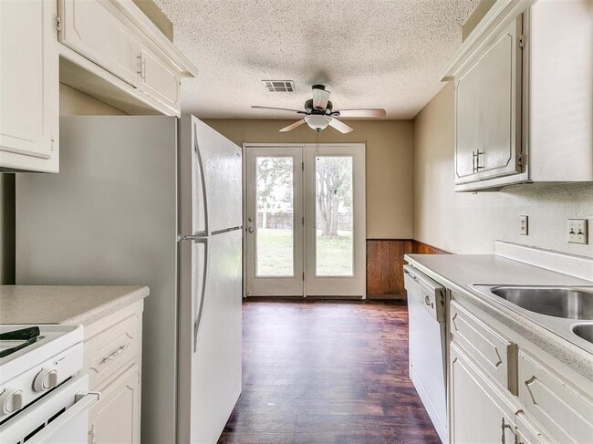 Photo - 1303 Homeland Ave