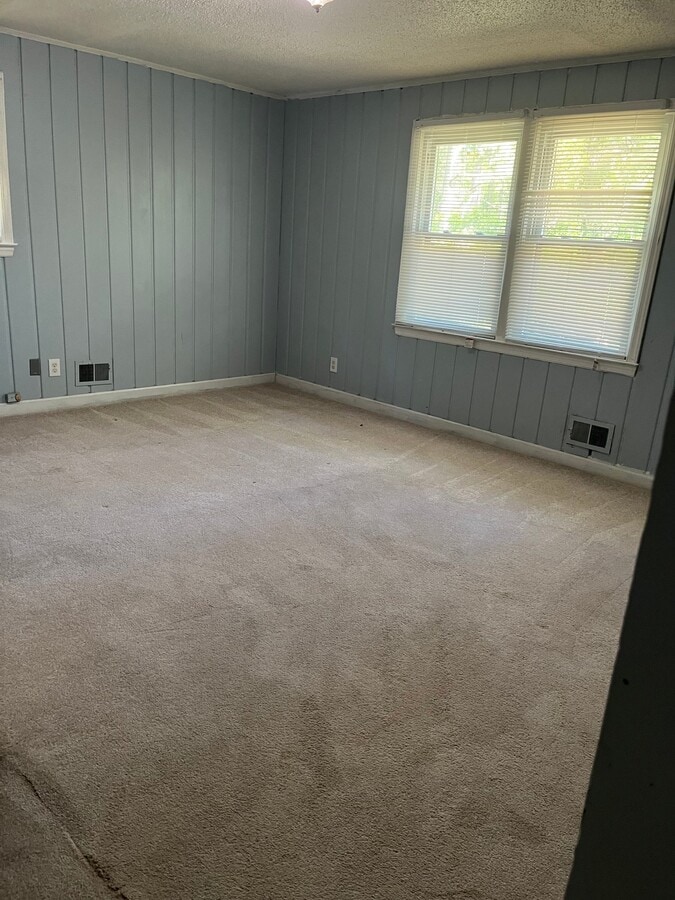 Photo - 549 Sharpe Rd