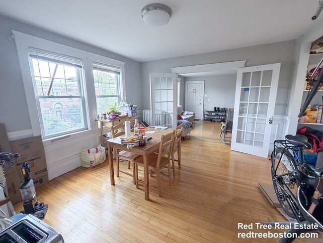 Photo - 51 Leamington Rd Unit 1