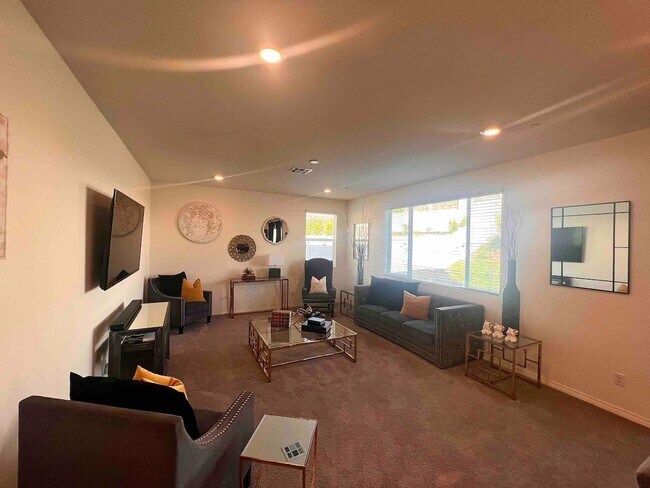 3062 Flagstaff Dr