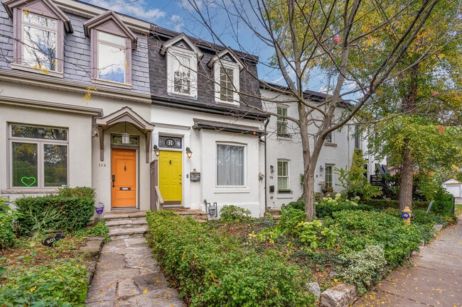 Photo - 114 Shaftesbury Ave