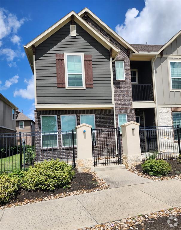 Building Photo - 9439 Towne Lake Pkwy Rental