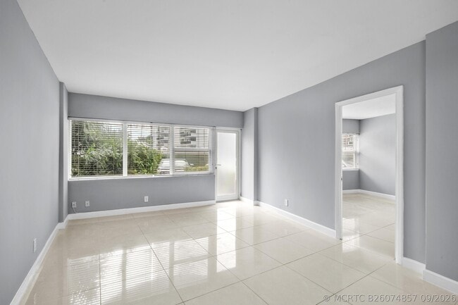 Photo - 3250 NE 28th St Unit 102