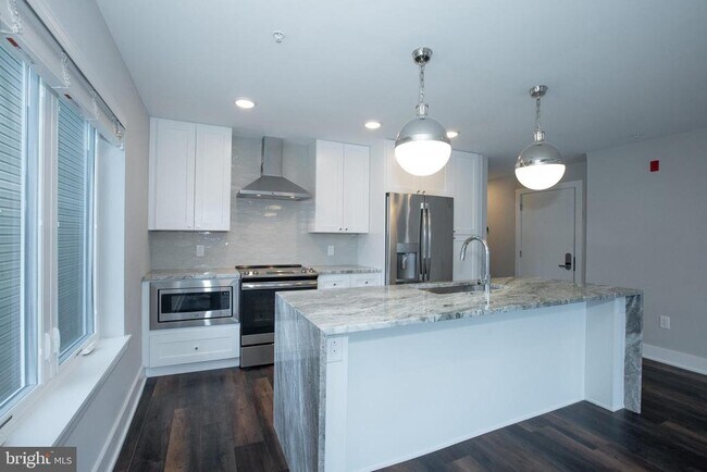 Photo - 817 N 20th St Unit 6