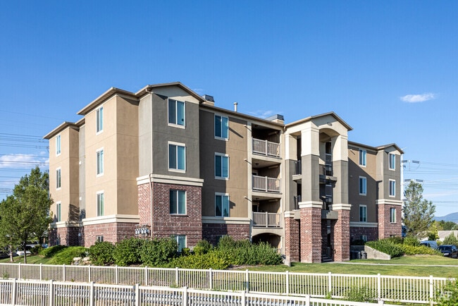 Building Photo - eGate Apartments