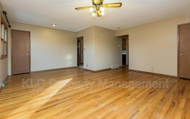 Photo - 230 Bel Aire Dr