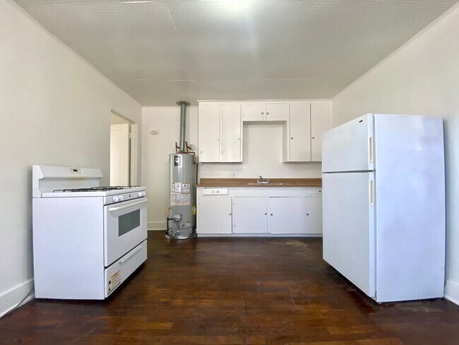 Photo - Ave G-5009 Unit A