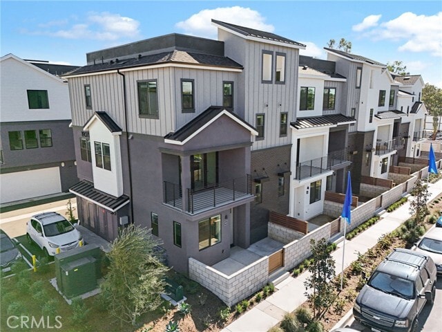 Photo - 19071 Main St