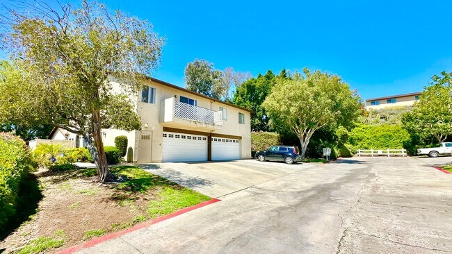 Quiet End Unit in Lovely HOA Community, Co... - Quiet End House Unit in Lovely HOA Community, Co...