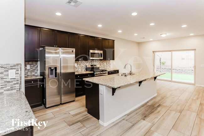 Photo - 10552 Mt Blackburn Ave