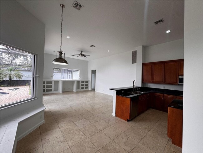 Photo - 18520 SW 39th Ct