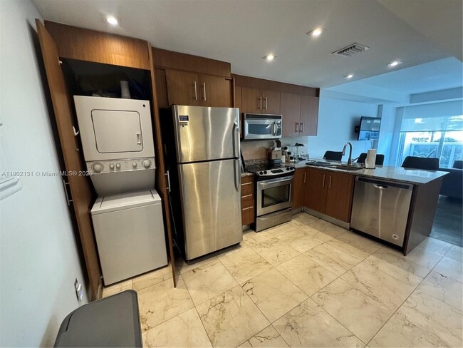 Photo - 10275 Collins Ave Unidad 402