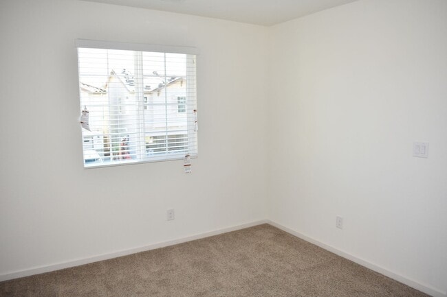 Building Photo - 6114 Mehrten Cir