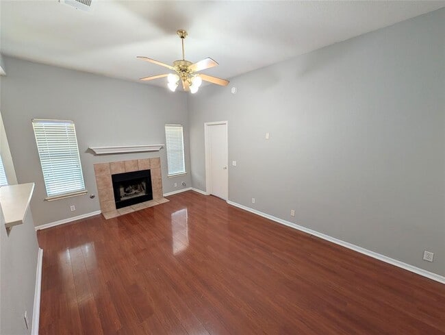 Photo - 15107 Nuttall Dr