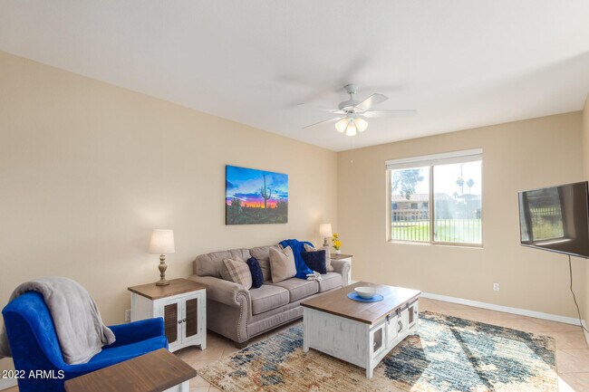 Photo - 1335 E June St Unit 106