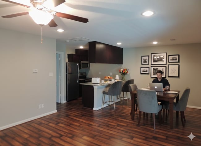 Photo - 5333 Richmond Ave. Unidad 23