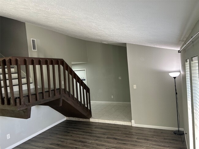 Photo - 8523 Riverside Walk Ln