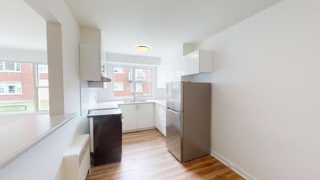 Photo - 362 McArthur & 388-390 Irwin Miller