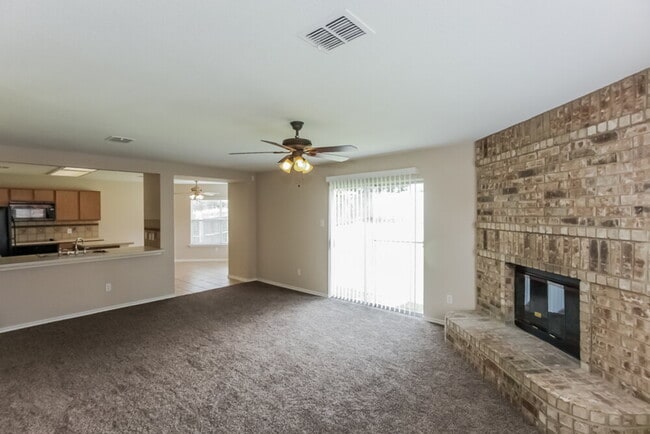 Photo - 629 Gibson St