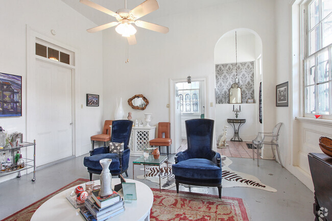 Building Photo - 901 Governor Nicholls St Unit 901 Gov. Nicholls Rental