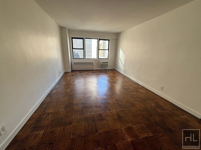 Photo - EAST 36 STREET Unit 10C