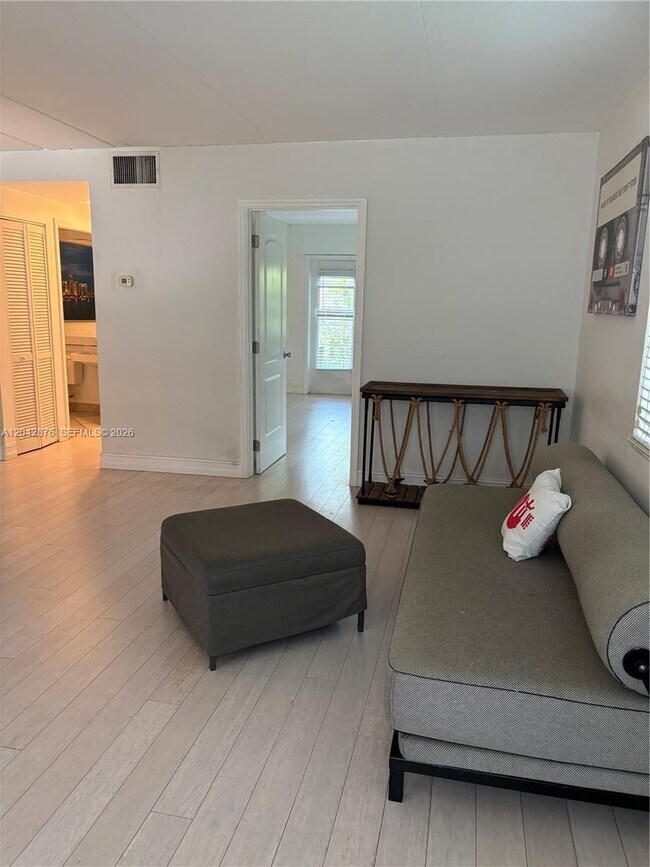 Photo - 1545 Euclid Ave Unit 2F