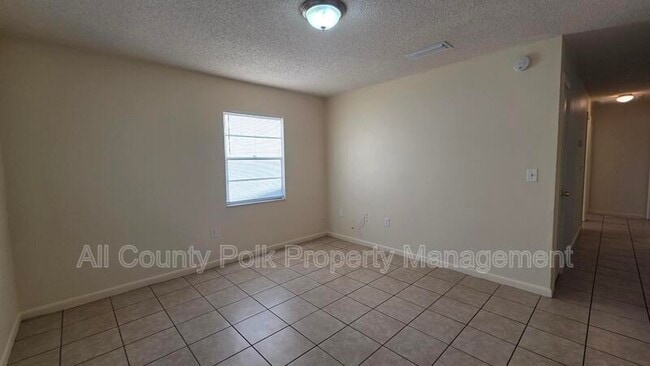 Photo - 1010 Jacks St
