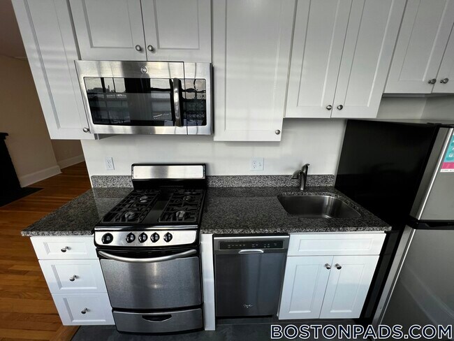 Photo - 62 W Cedar St Unit 4