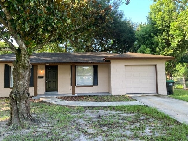 Photo - 4566 Chateau Rd