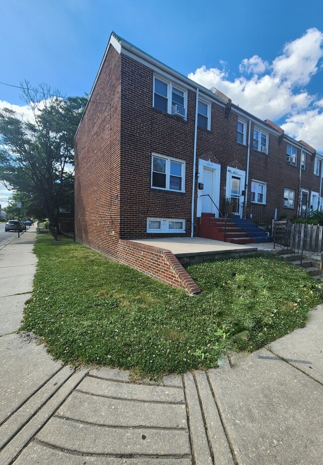 Photo - 2601 N Heald St