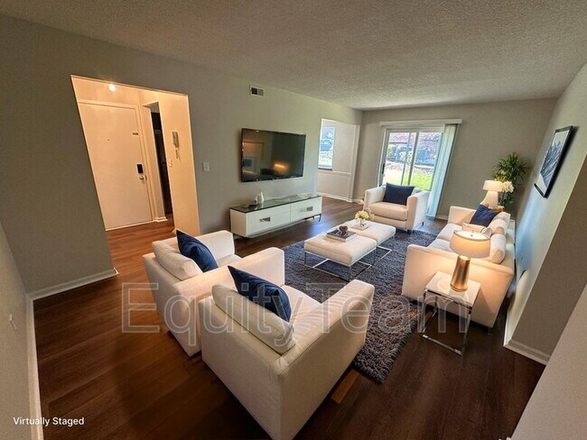 Photo - 3920 Mack Rd