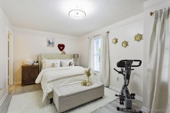 Photo - 368 Waterside Dr