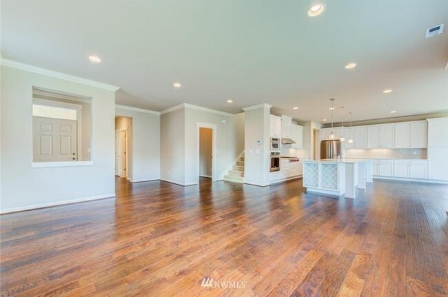 Photo - 1512 246th Ave NE