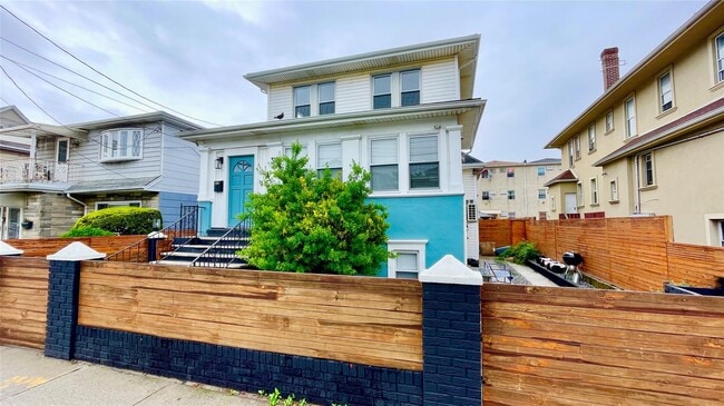 Photo - 318 Beach 69th St Apartamento Unidad 2nd Floor