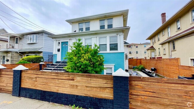 Building Photo - 318 Beach 69th St Unit 2nd Floor Rental