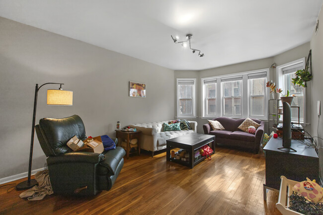 Photo - 1524 N Artesian Ave Apartments Unit #  01