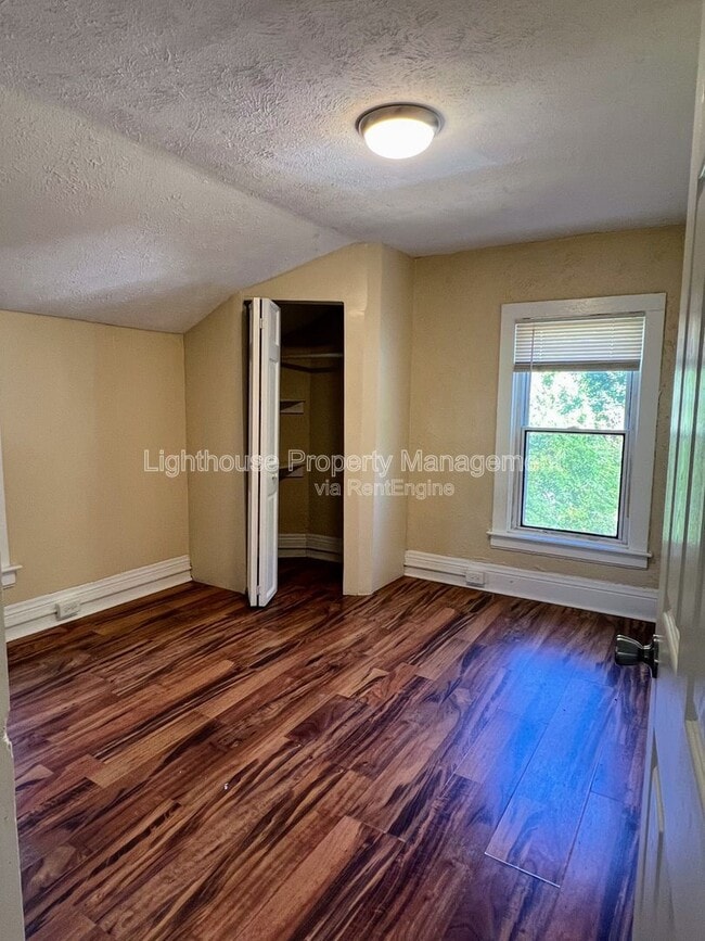 Photo - 219 E North St Unidad 2