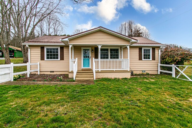 Ranch With Fenced Yard - Ranch With Fenced Yard House