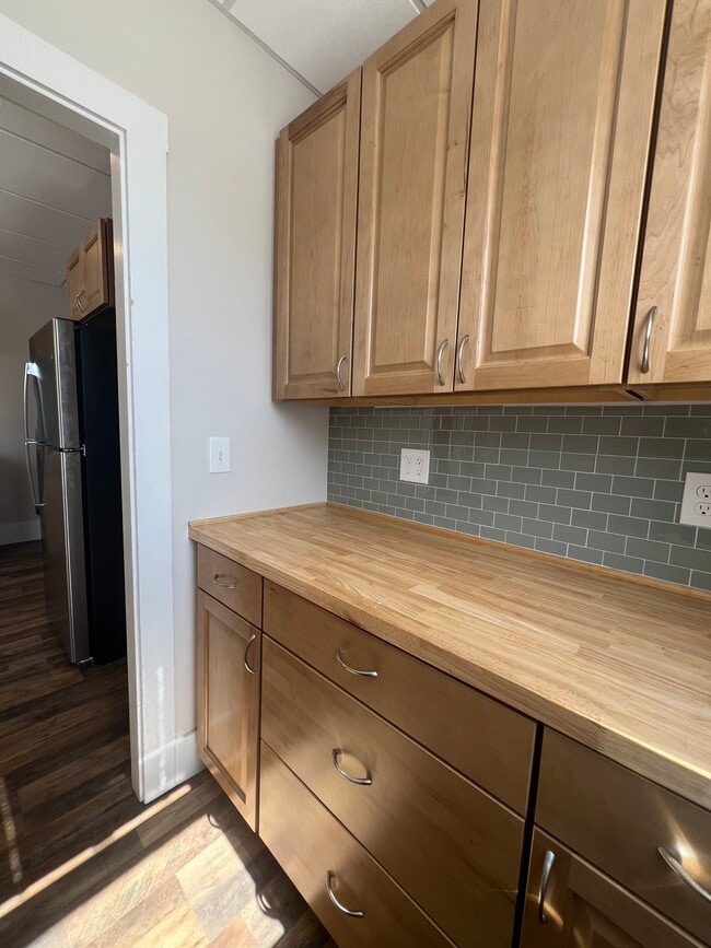 Building Photo - 75 Boynton St Unit 2