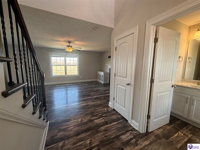 Photo - 112 McClendon Hills Ln