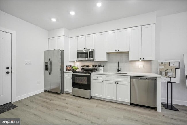 Building Photo - 2495 Alabama Ave SE Unit 303