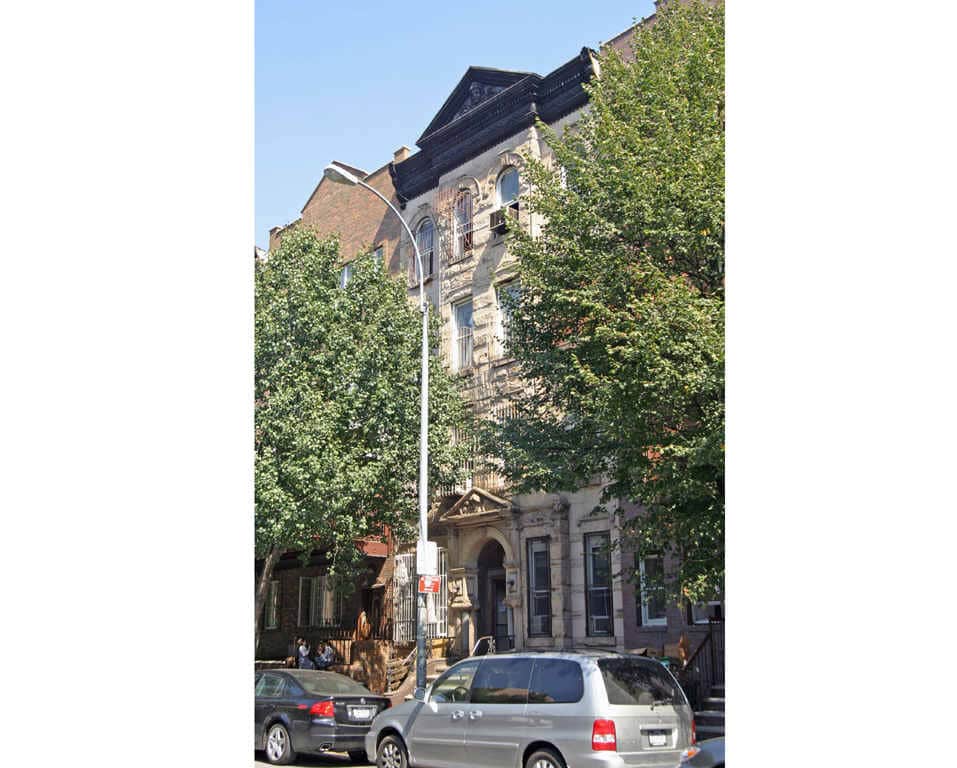 Photo - 671 Bedford Ave