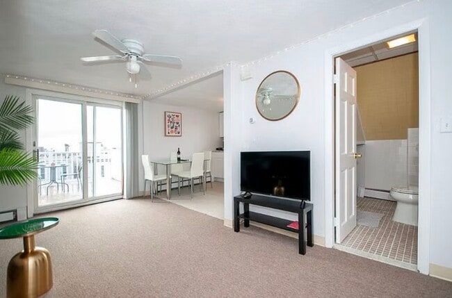 Photo - 243 Princeton St