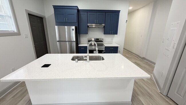 Photo - 313 W Chappell St Unit 1