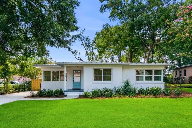 Building Photo - 1827 Fernando Dr