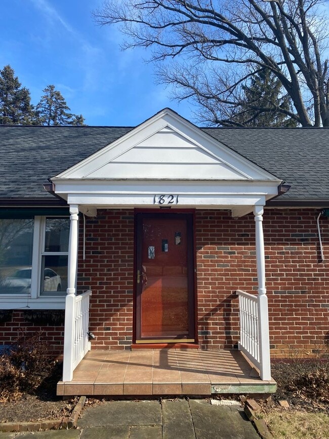 Photo - Gorgeous 2 Bedroom, 2 Bathroom Home!