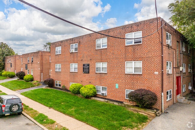 Mayfair Garden Apartments