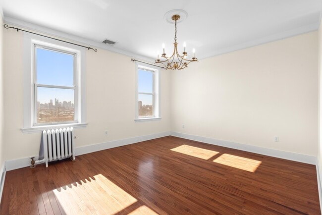 Photo - 350 Mountain Rd