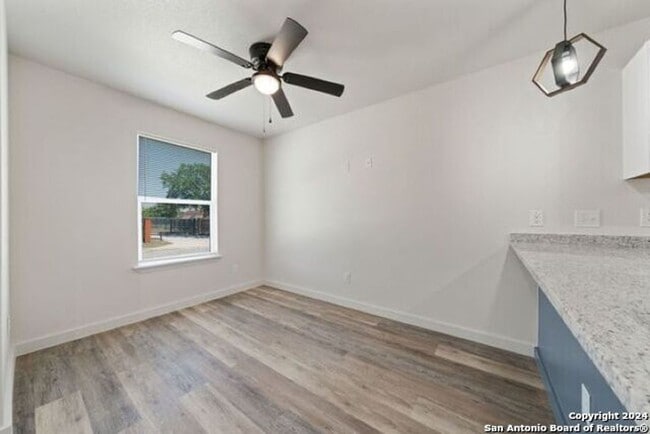 Photo - 3 Bedroom/2.5 Bath-E Houston So to Hedgessa