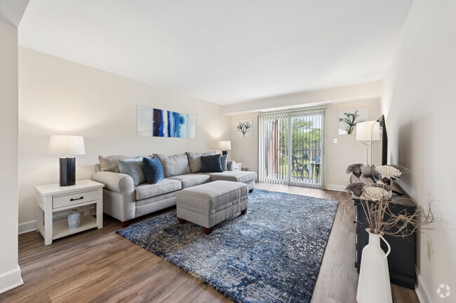 2BR, 1.5BA - 1,021SF - Living Room - Rockdale Gardens Apartments & Townhomes*